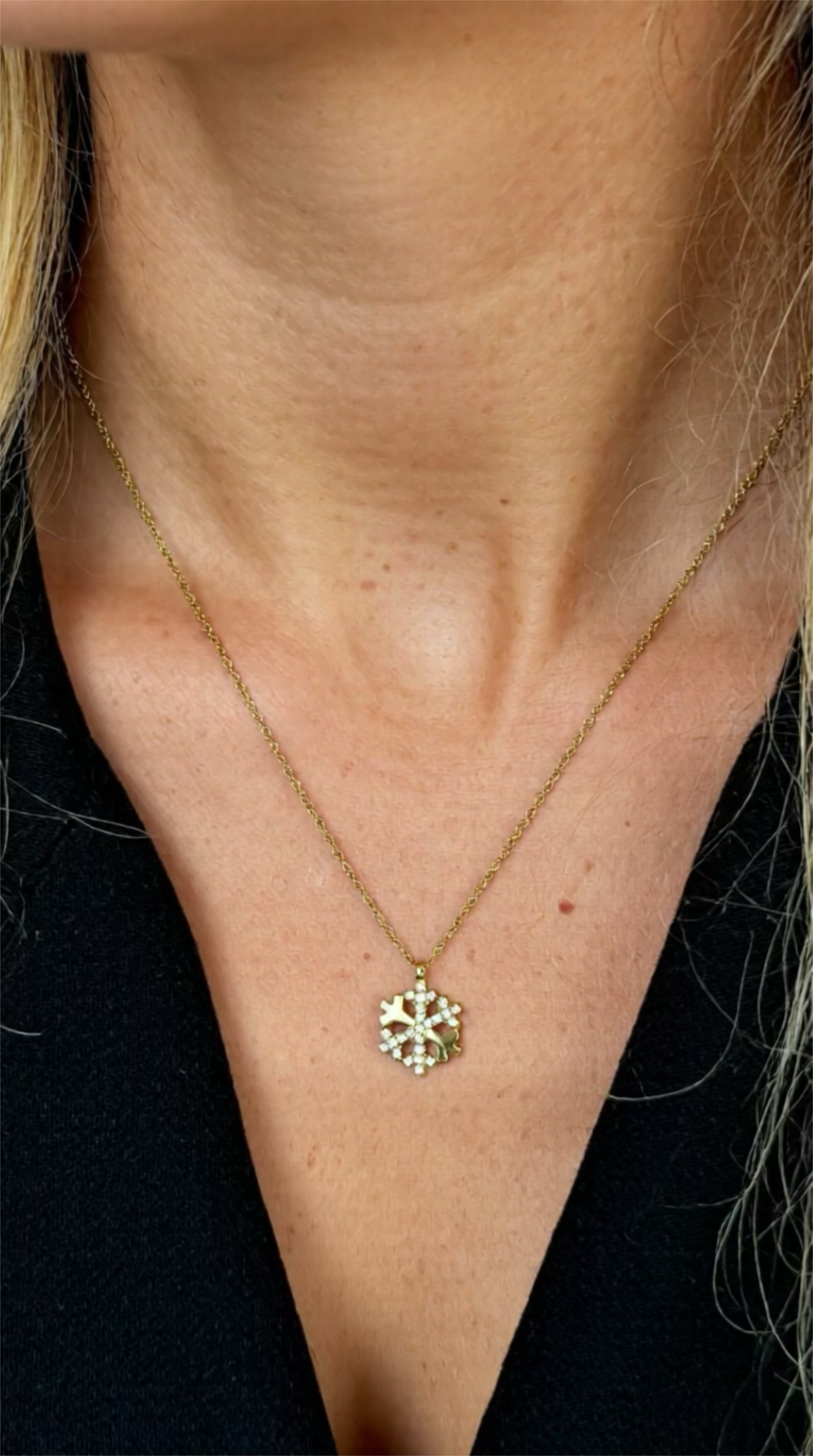 Nickelfritt Snöflinga Halsband Dam - Skandinavisk Design Guldpläterat