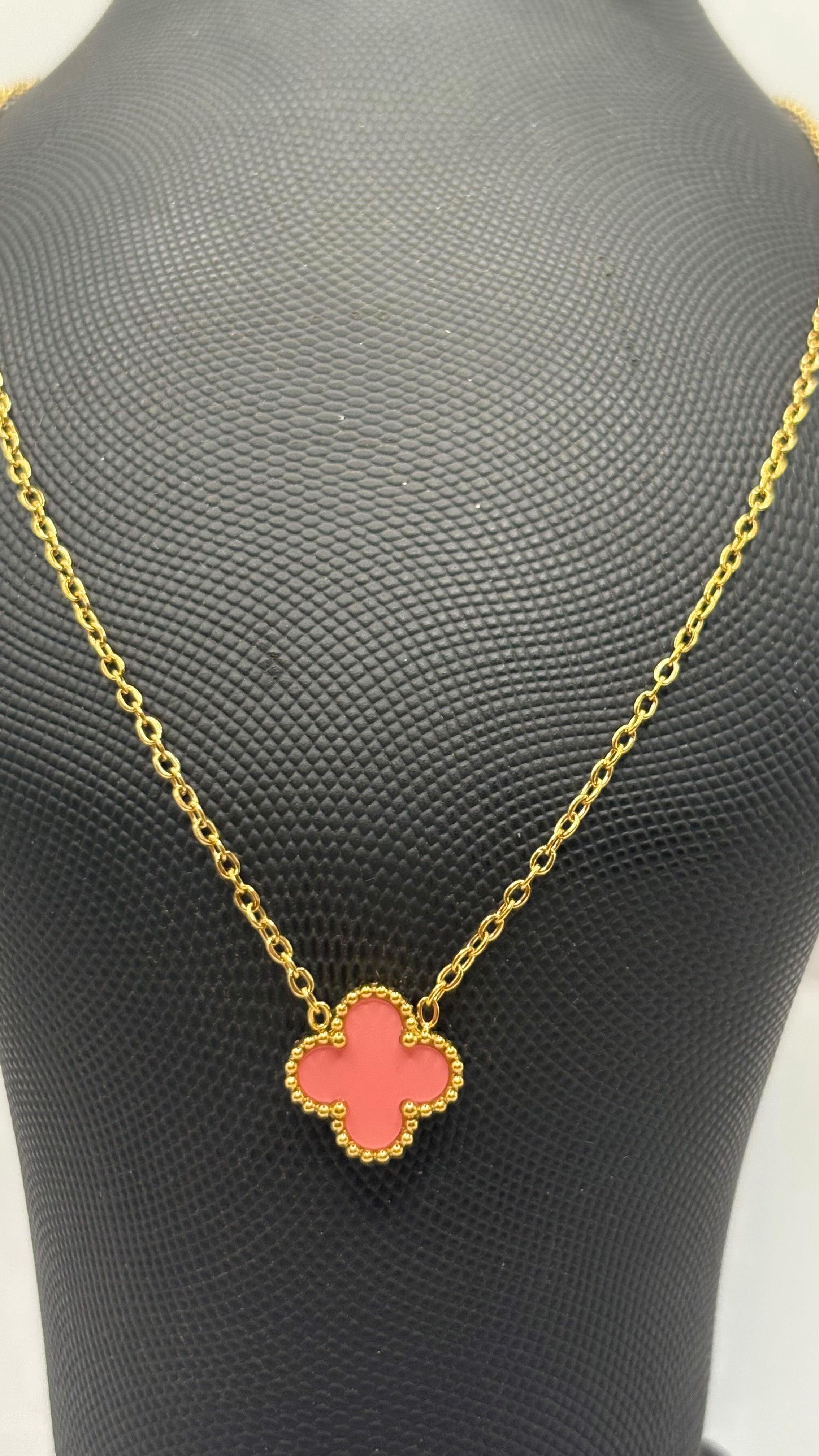 Elegant Rosa Halsband - 18K Guldpläterat Rostfritt Stål